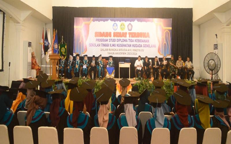 20241212-7800wisuda stikes husada.jpg